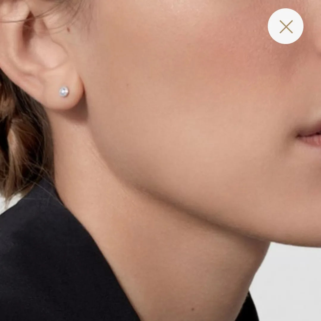 Famous designer studs Available in white n rose gold plating