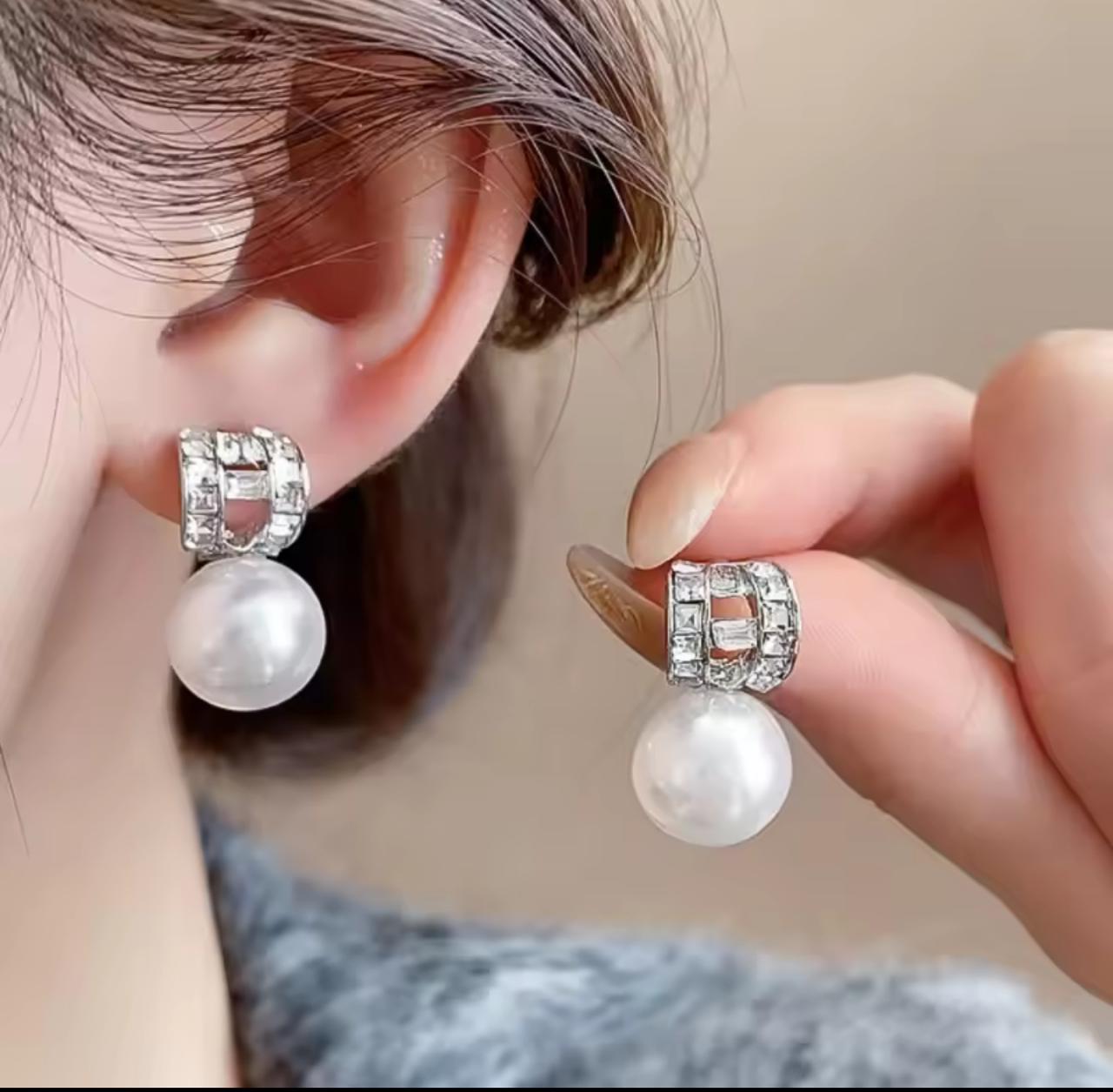 Pearl Studs Crystal