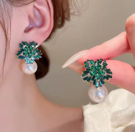 Pearl Drop Green Studs