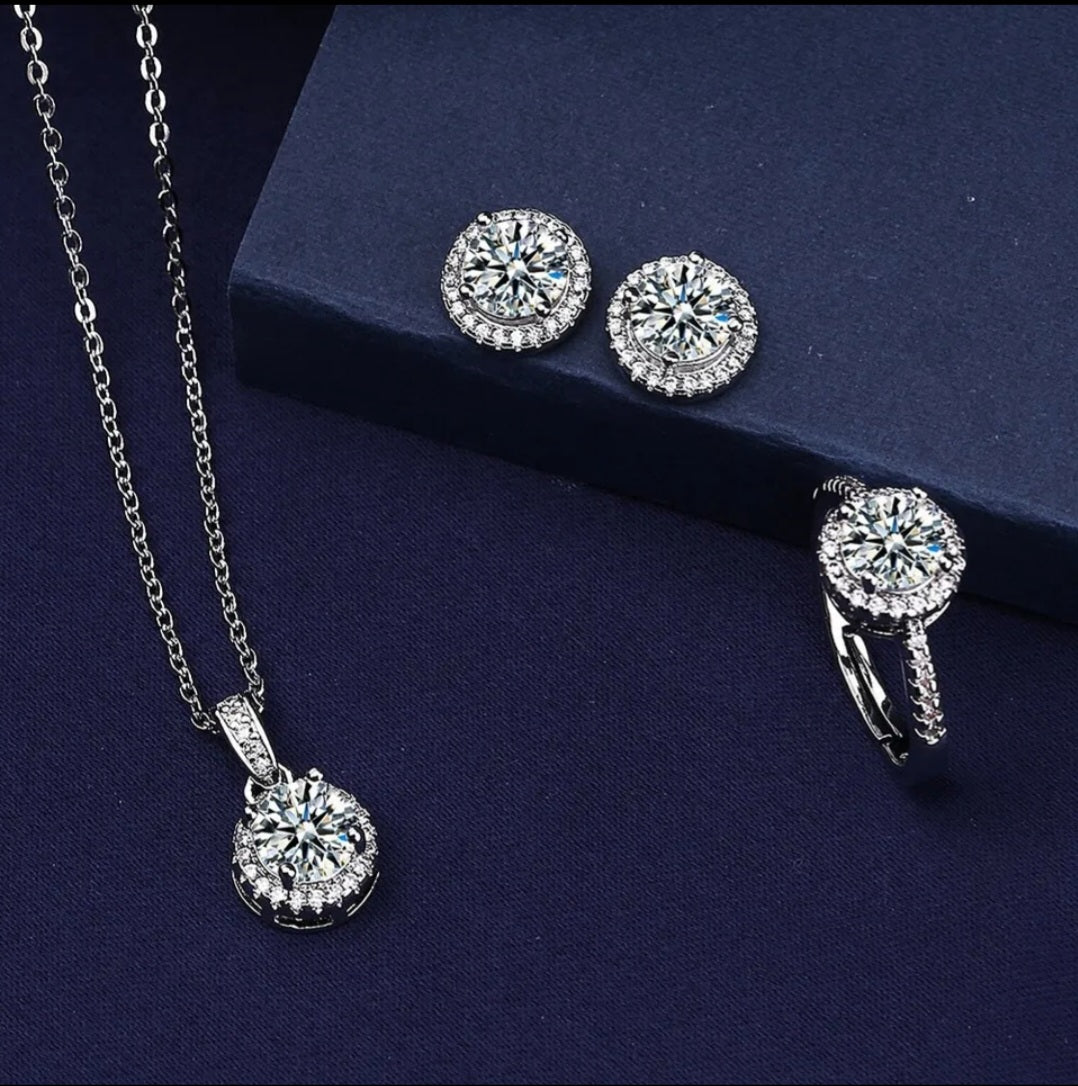 Silver necklace set