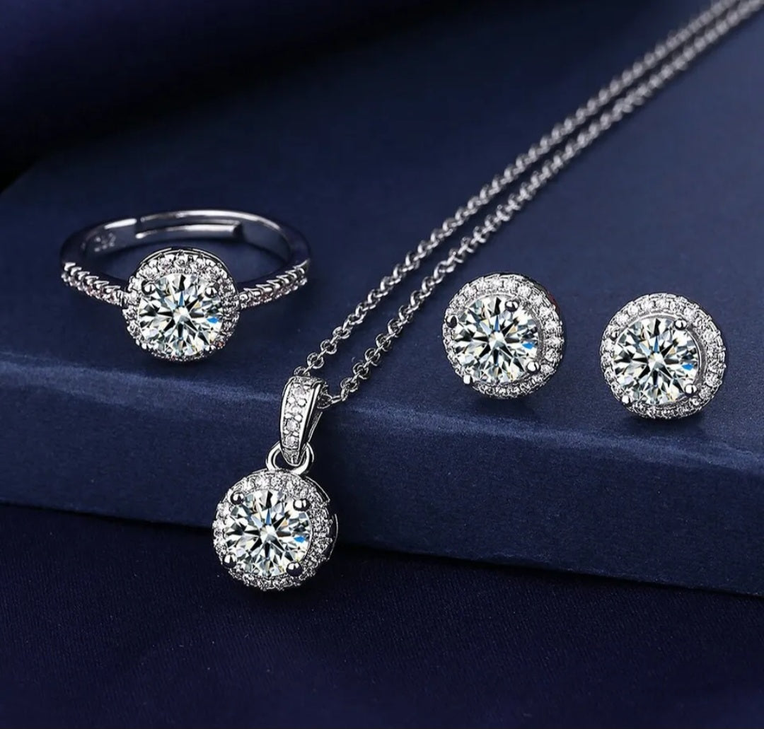 Silver necklace set