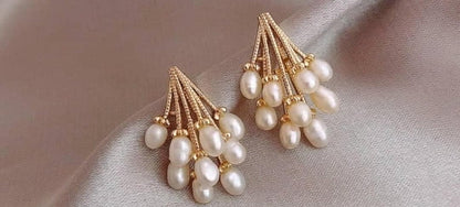 Pearl bush studs