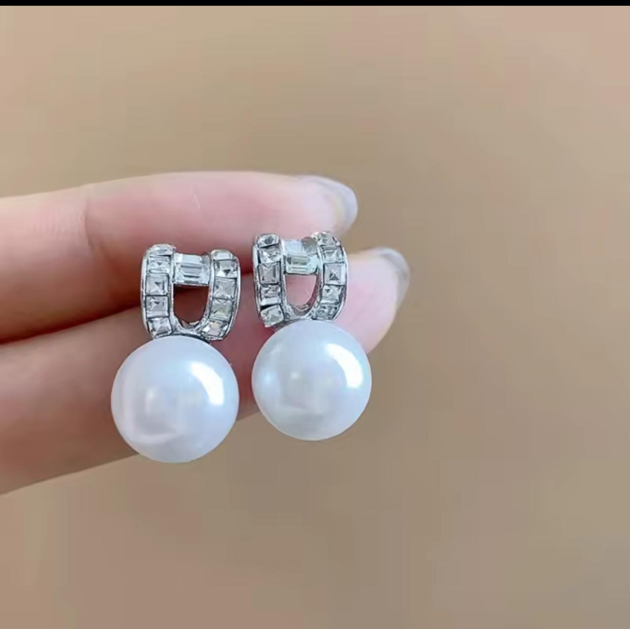 Pearl Studs Crystal