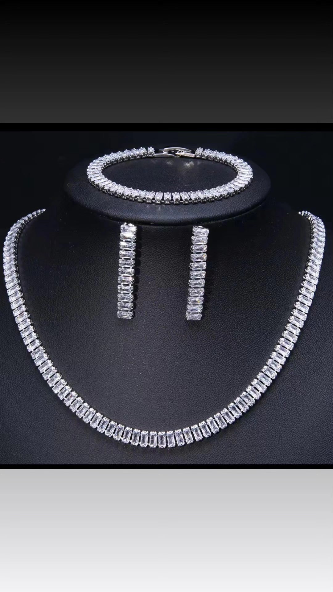 Swarvoski crystals necklace set