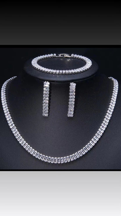 Swarvoski crystals necklace set