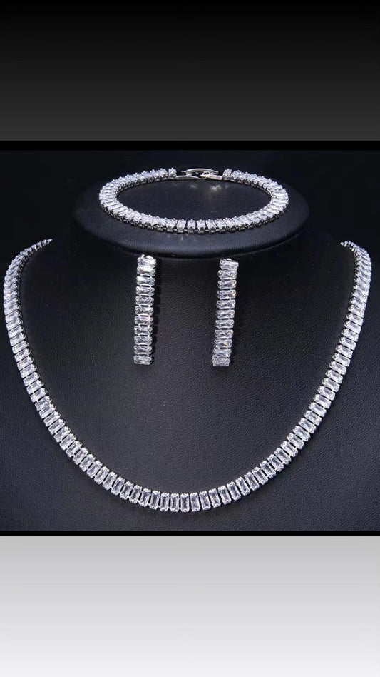 Swarvoski crystals necklace set